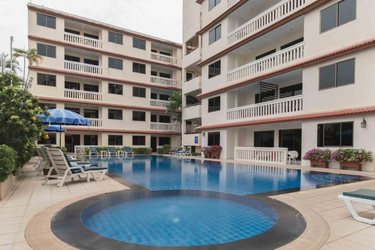 The Residence Garden Pattaya Exteriör bild