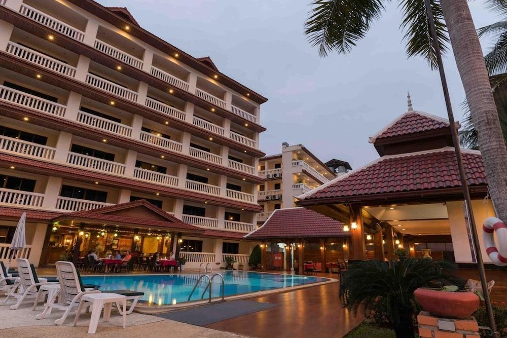 The Residence Garden Pattaya Exteriör bild
