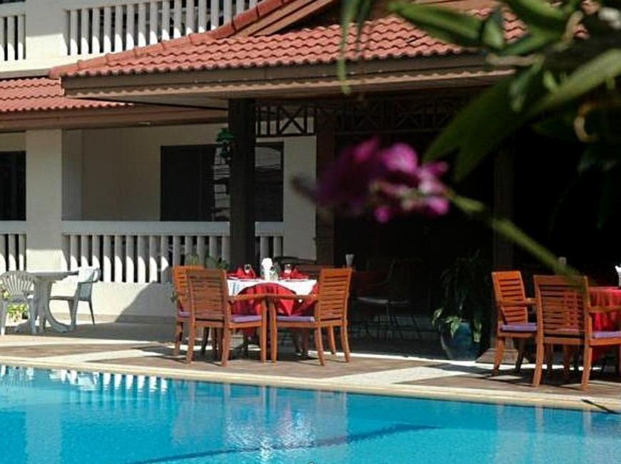 The Residence Garden Pattaya Exteriör bild